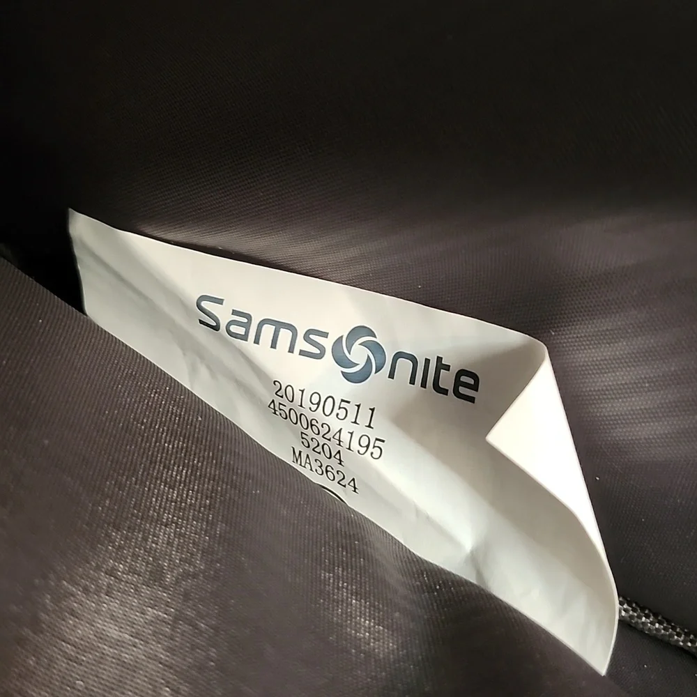 Samsonite nwot padded